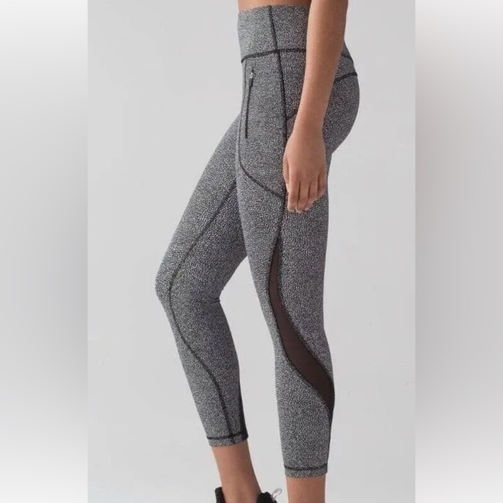 Lululemon Gray Athletic Leggings with Zipper Pockets - Picture 2 of 8